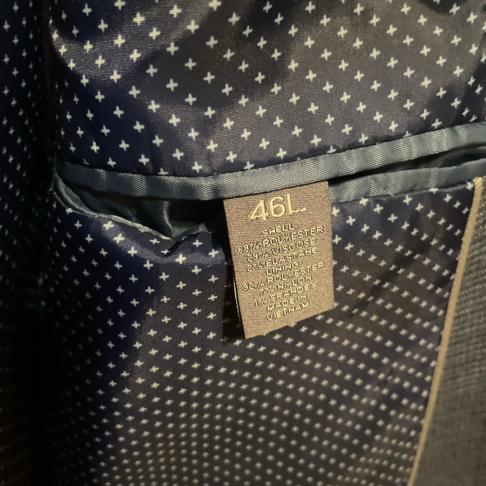 Men's Madison Bluish Gray Blazer

Free Shipping - Picture 6 of 7